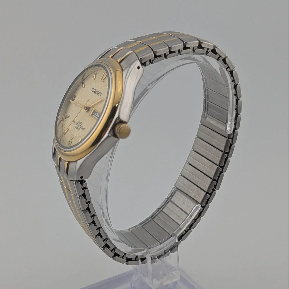 Gruen GU1177‎ Mens Quartz Day Date Watch Two Tone Gold Silver Textured Dial